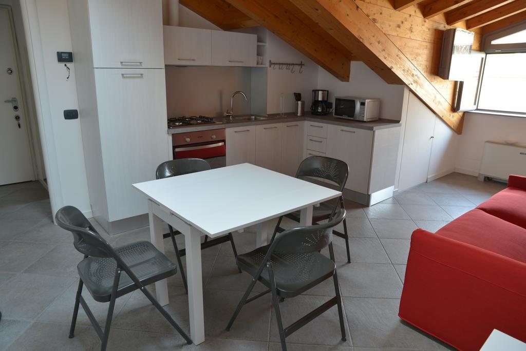Cece' Dependance Apartment เลคโค ห้อง รูปภาพ
